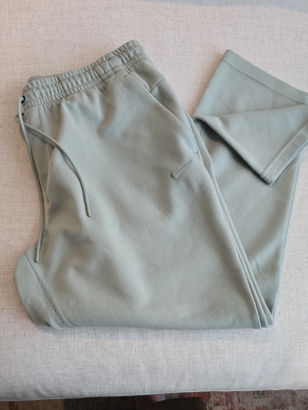 Nike unisex Light Sage Green Jogger Sweatpants 🔥🔥🔥